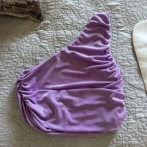 One shoulder going out top